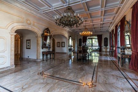 Apartamento à venda com 711m², 5 quartos e 6 vagas Apartamento à venda com 711m², 5 quartos e 6 vagasÁrea comum