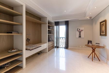 Apartamento à venda com 711m², 5 quartos e 6 vagas Apartamento à venda com 711m², 5 quartos e 6 vagasSala 2