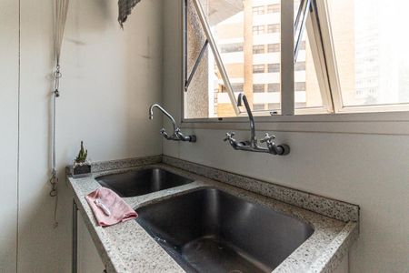 Apartamento à venda com 711m², 5 quartos e 6 vagas Apartamento à venda com 711m², 5 quartos e 6 vagasÁrea de Serviço