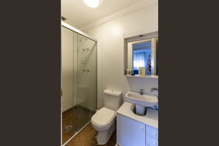 Apartamento à venda com 711m², 5 quartos e 6 vagas Apartamento à venda com 711m², 5 quartos e 6 vagasBanheiro de Serviço