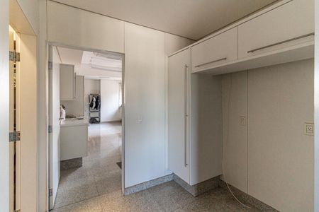 Apartamento à venda com 711m², 5 quartos e 6 vagas Apartamento à venda com 711m², 5 quartos e 6 vagasCozinha