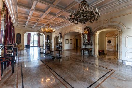 Apartamento à venda com 711m², 5 quartos e 6 vagas Apartamento à venda com 711m², 5 quartos e 6 vagasÁrea comum