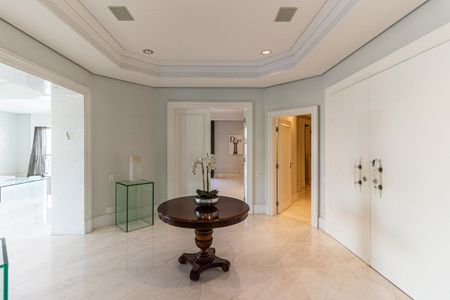 Apartamento à venda com 711m², 5 quartos e 6 vagas Apartamento à venda com 711m², 5 quartos e 6 vagasSala