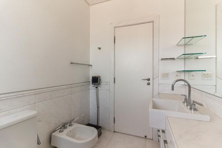 Apartamento à venda com 711m², 5 quartos e 6 vagas Apartamento à venda com 711m², 5 quartos e 6 vagasBanheiro da Suíte 3