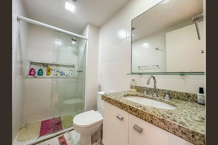 Apartamento à venda com 64m², 2 quartos e 1 vaga Apartamento à venda com 64m², 2 quartos e 1 vagaBanheiro