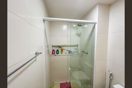 Apartamento à venda com 64m², 2 quartos e 1 vaga Apartamento à venda com 64m², 2 quartos e 1 vagaBanheiro