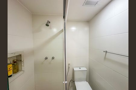 Apartamento à venda com 64m², 2 quartos e 1 vaga Apartamento à venda com 64m², 2 quartos e 1 vagaBanheiro da Suíte