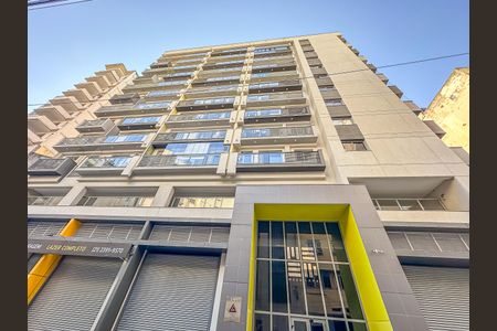 Apartamento à venda com 64m², 2 quartos e 1 vaga Apartamento à venda com 64m², 2 quartos e 1 vagaFachada
