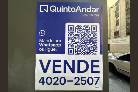 Apartamento à venda com 64m², 2 quartos e 1 vaga Apartamento à venda com 64m², 2 quartos e 1 vagaPlaca