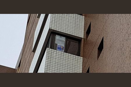 Apartamento à venda com 104m², 3 quartos e 2 vagas Apartamento à venda com 104m², 3 quartos e 2 vagasPlaquinha