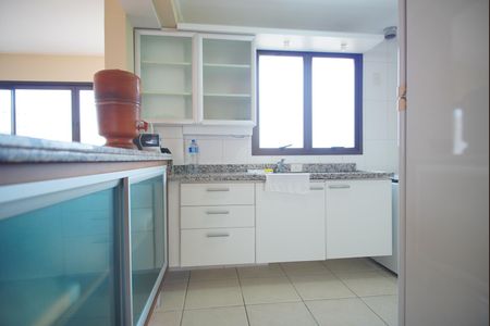 Apartamento à venda com 104m², 3 quartos e 2 vagasCozinha
