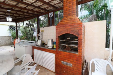 Casa à venda com 240m², 5 quartos e 3 vagasÁrea externa