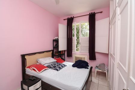 Casa à venda com 240m², 5 quartos e 3 vagasSuíte