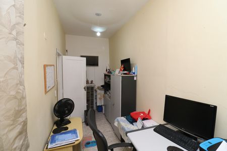 Casa à venda com 240m², 5 quartos e 3 vagasEscritório