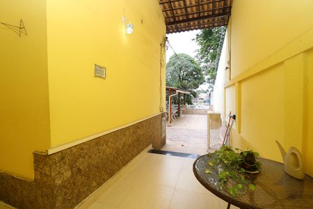 Casa à venda com 240m², 5 quartos e 3 vagasVaranda