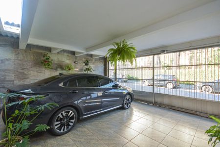 Casa à venda com 310m², 3 quartos e 2 vagas Casa à venda com 310m², 3 quartos e 2 vagasGaragem