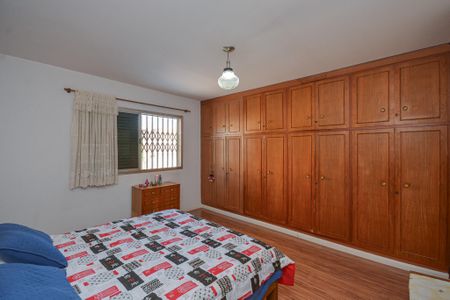 Casa à venda com 310m², 3 quartos e 2 vagas Casa à venda com 310m², 3 quartos e 2 vagasSuite