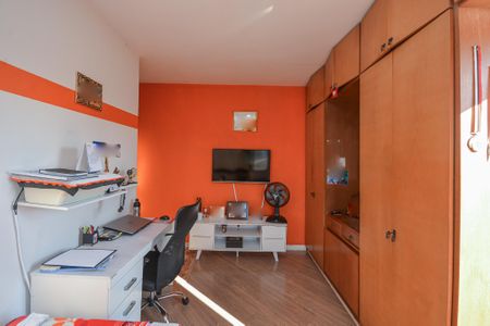 Casa à venda com 310m², 3 quartos e 2 vagas Casa à venda com 310m², 3 quartos e 2 vagasQuarto 2