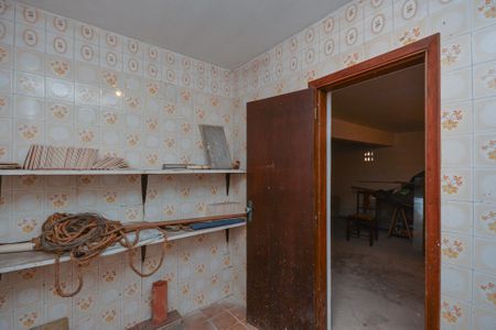 Casa à venda com 310m², 3 quartos e 2 vagas Casa à venda com 310m², 3 quartos e 2 vagasBanheiro de serviço 2