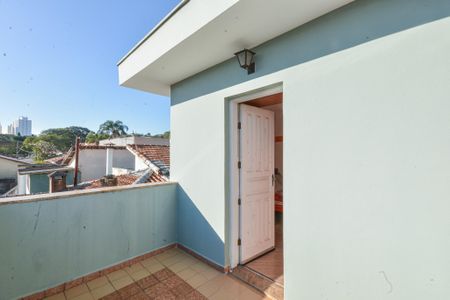 Casa à venda com 310m², 3 quartos e 2 vagas Casa à venda com 310m², 3 quartos e 2 vagasSacada