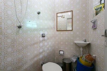 Casa à venda com 156m², 3 quartos e 3 vagas Casa à venda com 156m², 3 quartos e 3 vagasBanheiro de serviço