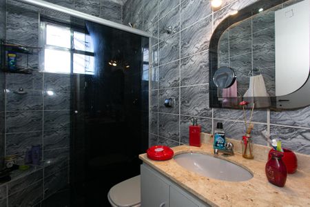 Casa à venda com 156m², 3 quartos e 3 vagas Casa à venda com 156m², 3 quartos e 3 vagasBanheiro da Suíte