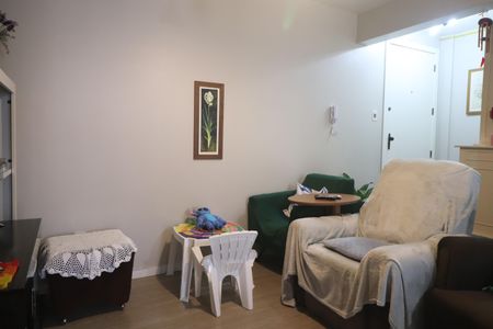 Apartamento à venda com 77m², 2 quartos e 1 vagaSala