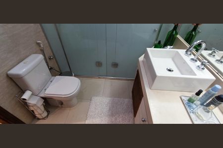 Casa à venda com 300m², 3 quartos e 3 vagasBanheiro