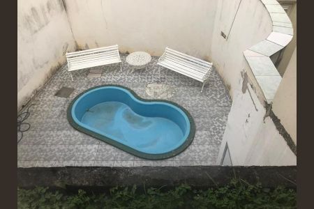 Casa à venda com 330m², 3 quartos e 3 vagas