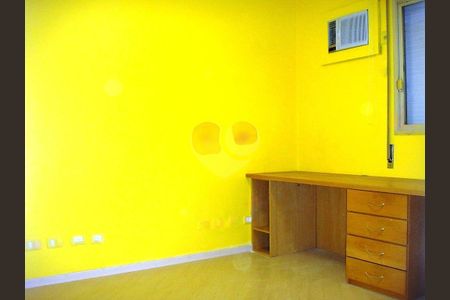 Apartamento à venda com 240m², 3 quartos e 2 vagas