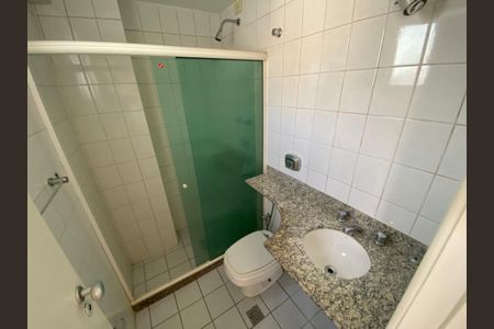Apartamento à venda com 154m², 3 quartos e 2 vagas Apartamento à venda com 154m², 3 quartos e 2 vagasBanheiro da Suíte 1