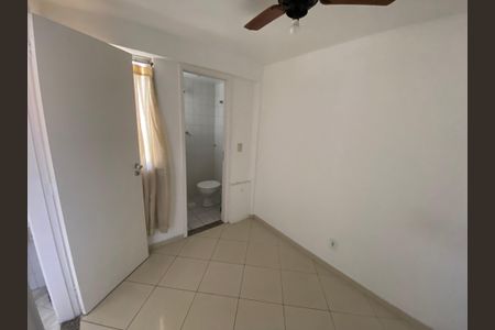 Apartamento à venda com 154m², 3 quartos e 2 vagas Apartamento à venda com 154m², 3 quartos e 2 vagasQuarto de Serviço