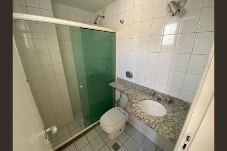 Apartamento à venda com 154m², 3 quartos e 2 vagas Apartamento à venda com 154m², 3 quartos e 2 vagasBanheiro da Suíte 1