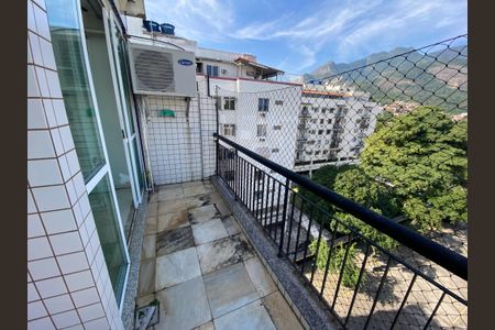 Apartamento à venda com 154m², 3 quartos e 2 vagas Apartamento à venda com 154m², 3 quartos e 2 vagasVaranda - Sala - Cobertura