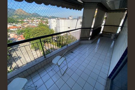 Apartamento à venda com 154m², 3 quartos e 2 vagas Apartamento à venda com 154m², 3 quartos e 2 vagasVaranda da Sala