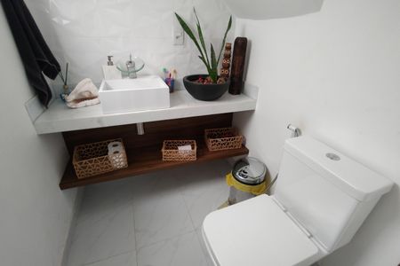 Casa de condomínio à venda com 215m², 3 quartos e 2 vagas Casa de condomínio à venda com 215m², 3 quartos e 2 vagasLavabo