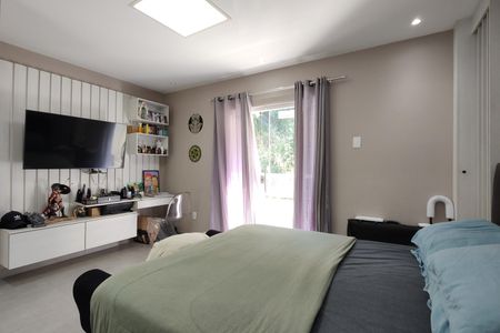 Casa de condomínio à venda com 215m², 3 quartos e 2 vagas Casa de condomínio à venda com 215m², 3 quartos e 2 vagasSuíte