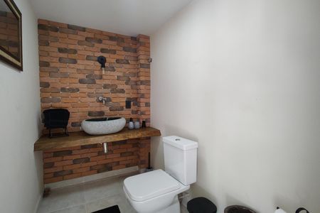 Casa de condomínio à venda com 215m², 3 quartos e 2 vagas Casa de condomínio à venda com 215m², 3 quartos e 2 vagasLavabo do Terraço