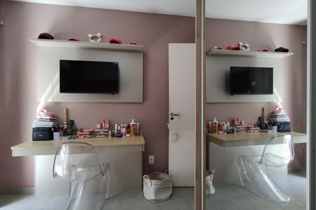 Casa de condomínio à venda com 215m², 3 quartos e 2 vagas Casa de condomínio à venda com 215m², 3 quartos e 2 vagasQuarto 3