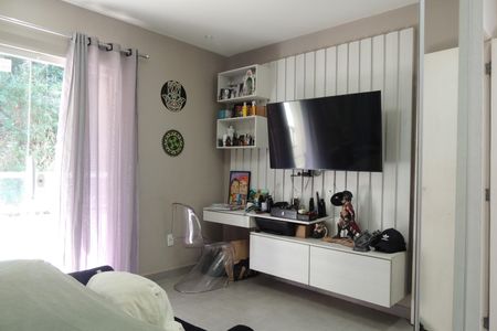 Casa de condomínio à venda com 215m², 3 quartos e 2 vagasSuíte