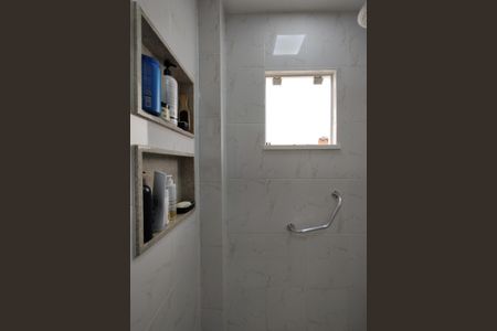 Casa de condomínio à venda com 215m², 3 quartos e 2 vagasBanheiro Social