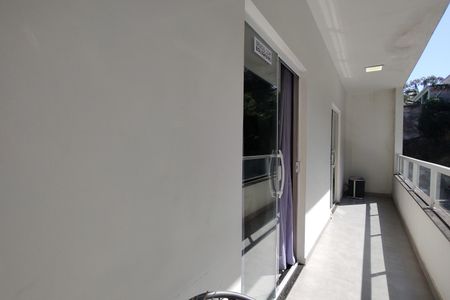 Casa de condomínio à venda com 215m², 3 quartos e 2 vagas Casa de condomínio à venda com 215m², 3 quartos e 2 vagasVaranda dos Quartos