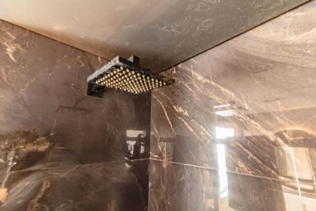 Apartamento à venda com 81m², 2 quartos e 1 vaga Apartamento à venda com 81m², 2 quartos e 1 vagaBanheiro 2
