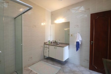 Apartamento para alugar com 300m², 3 quartos e 3 vagas Apartamento para alugar com 300m², 3 quartos e 3 vagasBanheiro Suíte