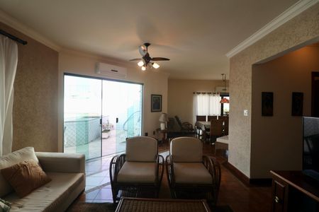 Apartamento para alugar com 300m², 3 quartos e 3 vagas Apartamento para alugar com 300m², 3 quartos e 3 vagasSala