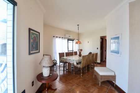 Apartamento para alugar com 300m², 3 quartos e 3 vagas Apartamento para alugar com 300m², 3 quartos e 3 vagasSala