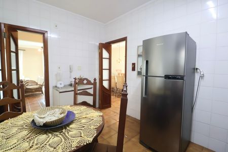 Apartamento para alugar com 300m², 3 quartos e 3 vagas Apartamento para alugar com 300m², 3 quartos e 3 vagasCozinha