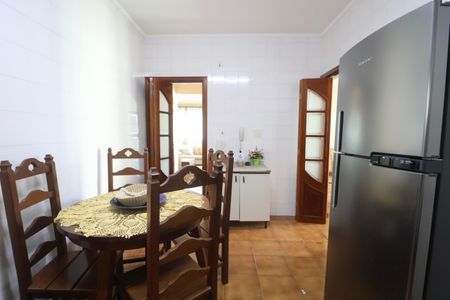 Apartamento para alugar com 300m², 3 quartos e 3 vagas Apartamento para alugar com 300m², 3 quartos e 3 vagasCozinha