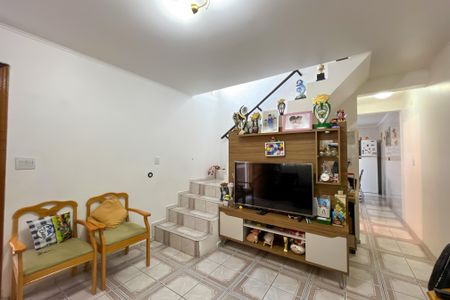 Casa à venda com 100m², 3 quartos e 2 vagas Casa à venda com 100m², 3 quartos e 2 vagasSala