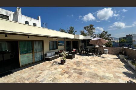 Apartamento à venda com 304m², 3 quartos e 3 vagasVaranda da Sala